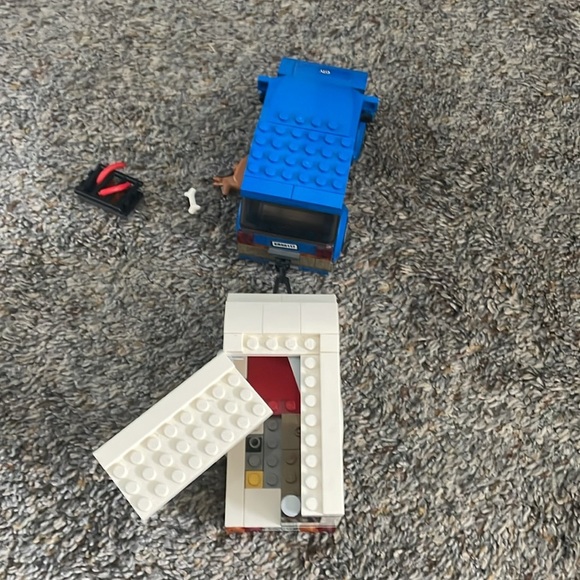 Lego RETIRED 60117 Van and Caravan incomplete - Picture 4 of 5